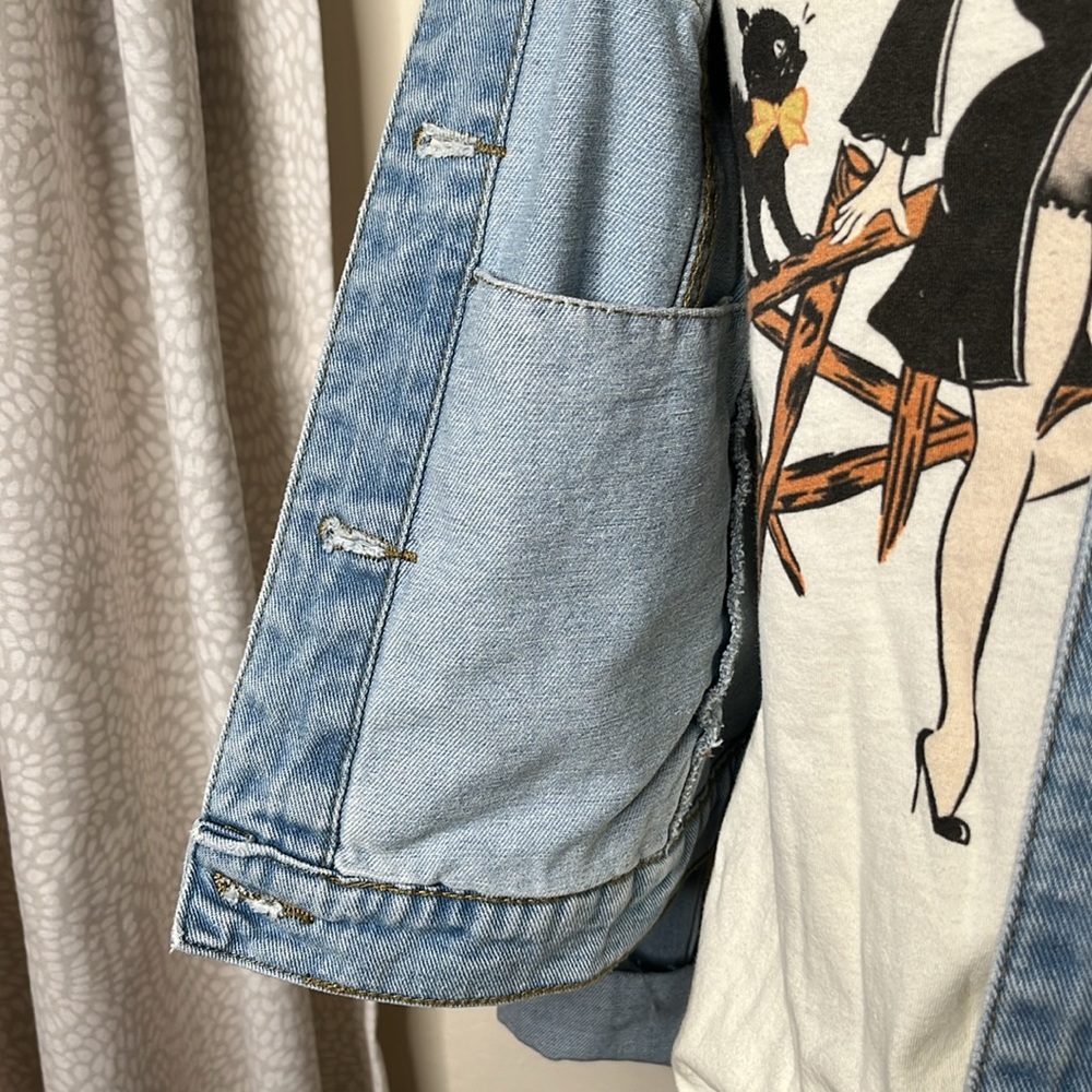 Jean Jacket Distressed - Picture 13 of 16
